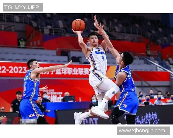 场均25.8分，冠军前锋归队，3换2计划出炉！现役第一人有救了